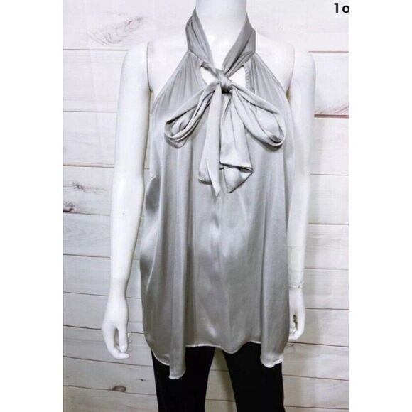 Torrid Womens Bow Tie Front Halter Top Size 4 Silver Sleeveless. Q - Picture 1 of 8